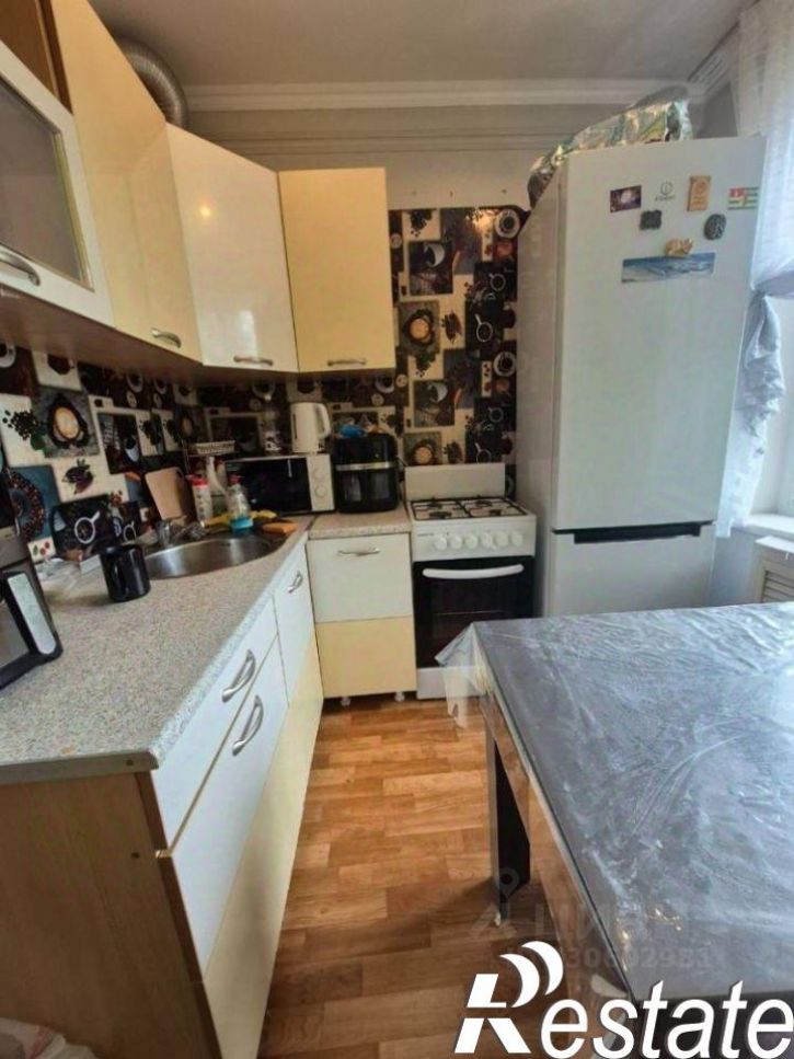 2-комн квартира улица Островского, 3,  д. 3