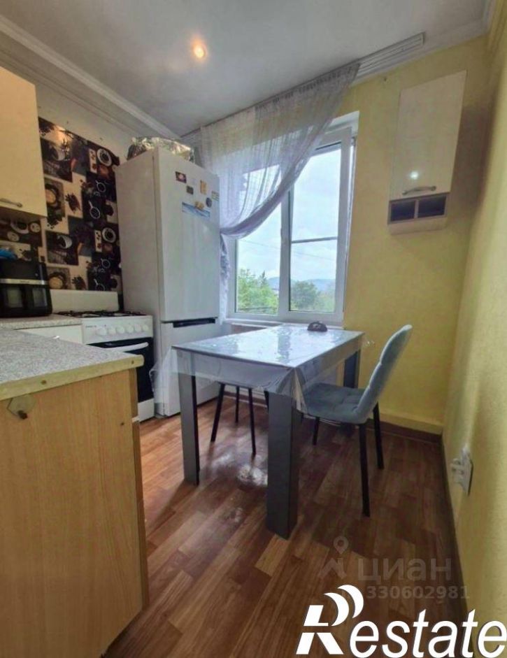2-комн квартира улица Островского, 3,  д. 3