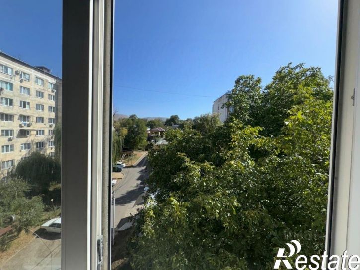 2-комн квартира Красивая улица, 27,  д. 27