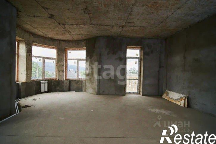 3-комн квартира улица Титова, 22,  д. 22
