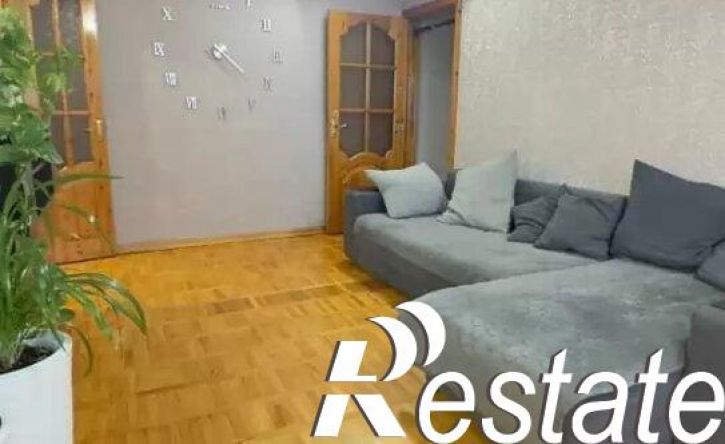 4-комн квартира улица Жмакина, 58,  д. 58