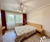 3-комн, 60кв м, этаж 1/5 К.Либкнехта ул, 15