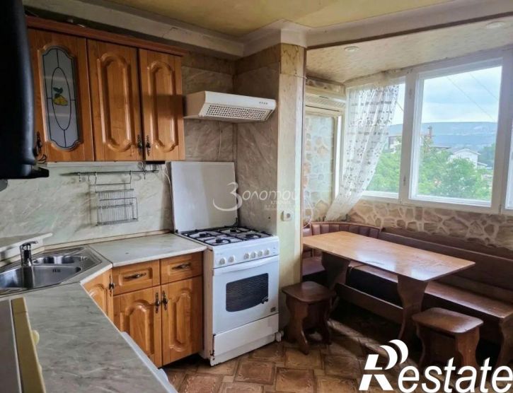 3-комн квартира Зашкольный пер, 3