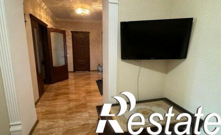 2-комн квартира улица Кирова, 33,  д. 33