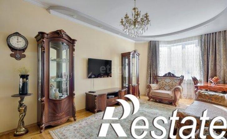 4-комн квартира Ленинградская улица, 49,  д. 49