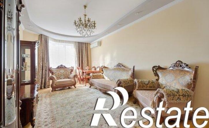 4-комн квартира Ленинградская улица, 49,  д. 49