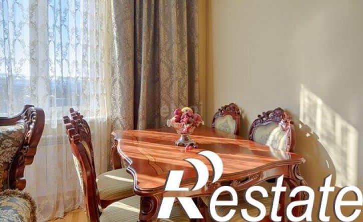 4-комн квартира Ленинградская улица, 49,  д. 49