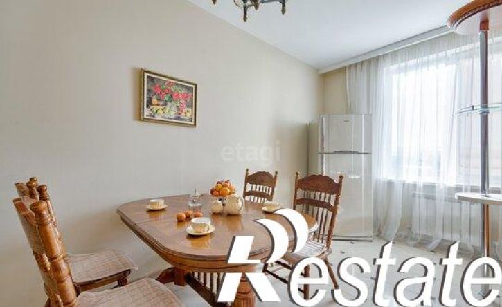 4-комн квартира Ленинградская улица, 49,  д. 49