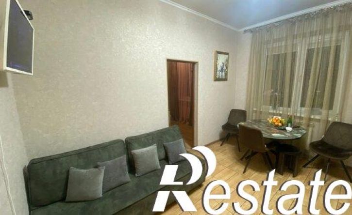 2-комн квартира улица Декабристов, 35Л,  д. 35Л