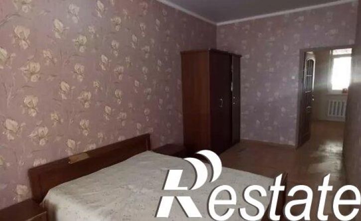 3-комн квартира переулок Тельмана, 28,  д. 28