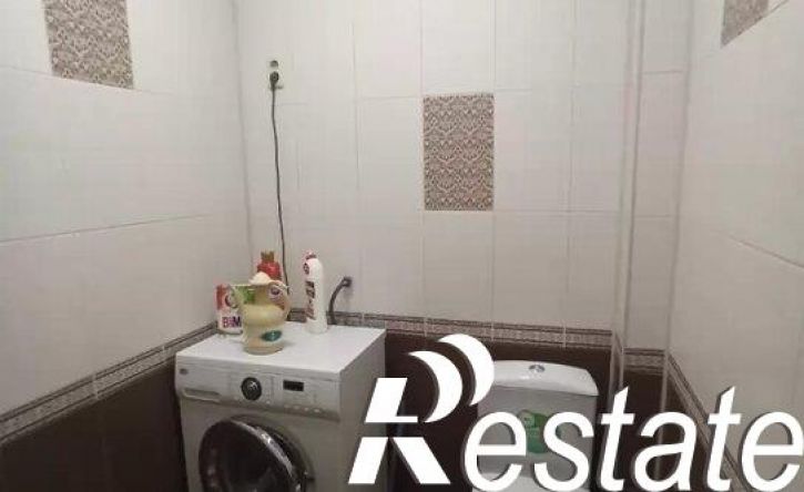 3-комн квартира переулок Тельмана, 28,  д. 28