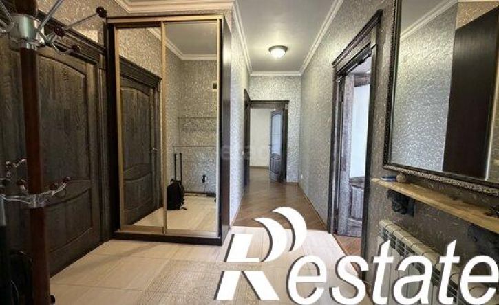 3-комн квартира улица Декабристов, 39А,  д. 39А
